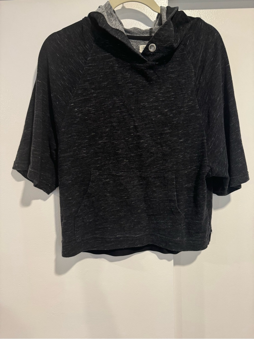 2xist Black Short-Sleeve Hooded Pullover with Kangaroo Pocket Small